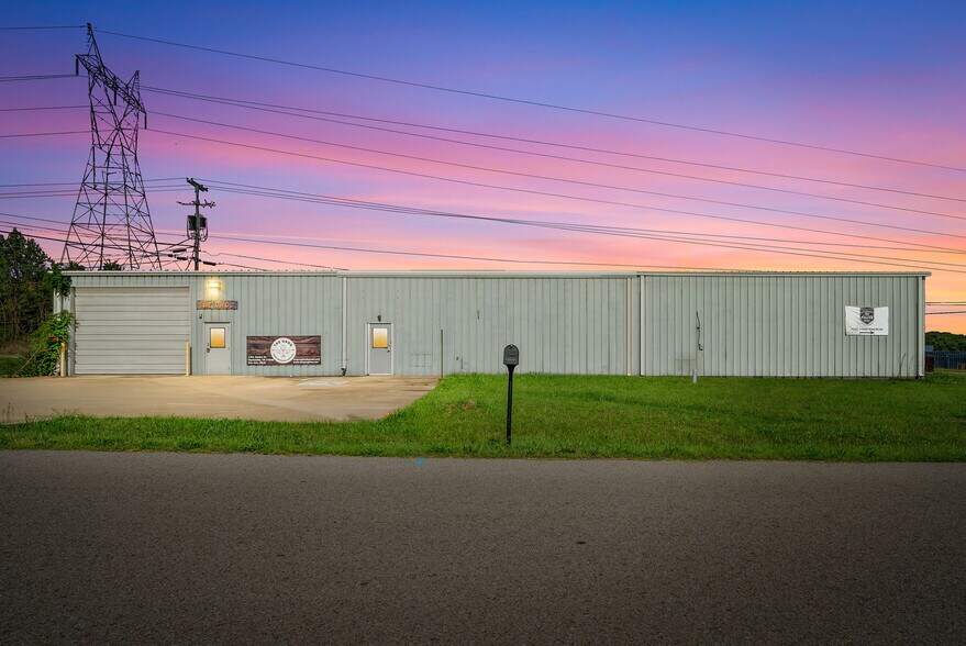 1761 Jardco Dr, Clarksville, TN à louer - Photo du bâtiment - Image 2 de 48