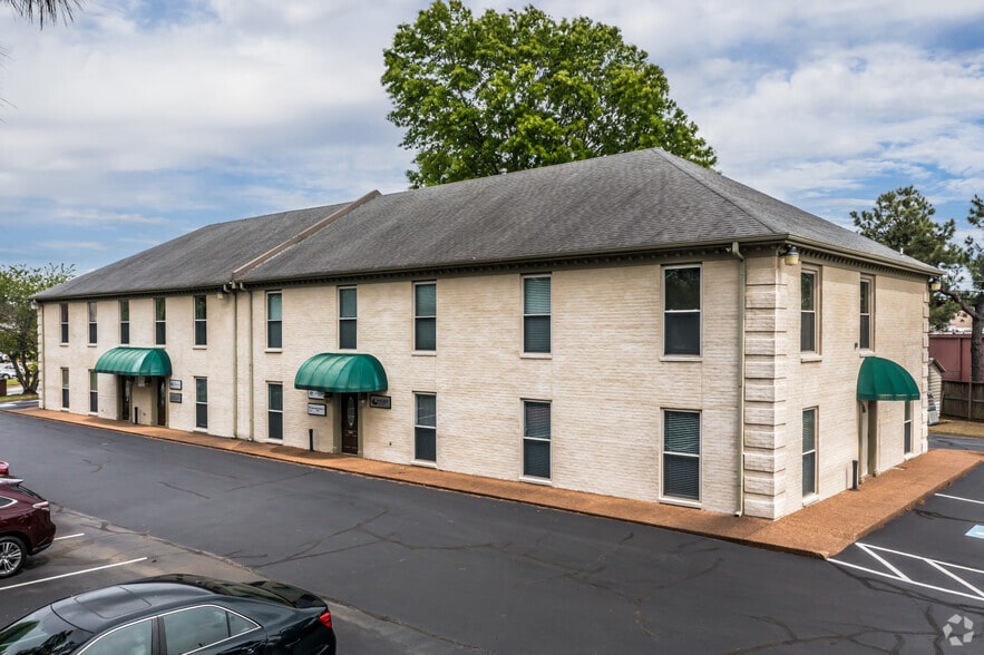 763 Walnut Knoll Ln, Cordova, TN for lease - Primary Photo - Image 1 of 8