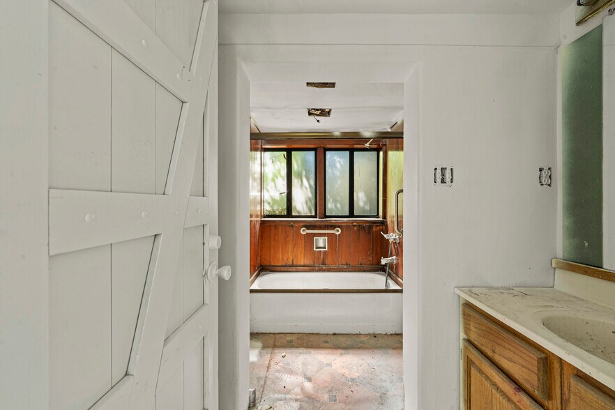 10991 River Rd, Forestville, CA à vendre - Photo du bâtiment - Image 2 de 15