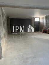 Flex in Aix-en-Provence for lease Interior Photo- Image 2 of 4