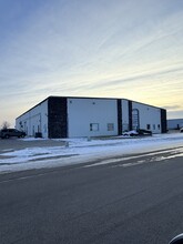 2323 16th Ave S, Moorhead, MN for lease Building Photo- Image 1 of 6