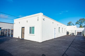 More details for 141 Pine Aire Dr, Bay Shore, NY - Retail for Sale