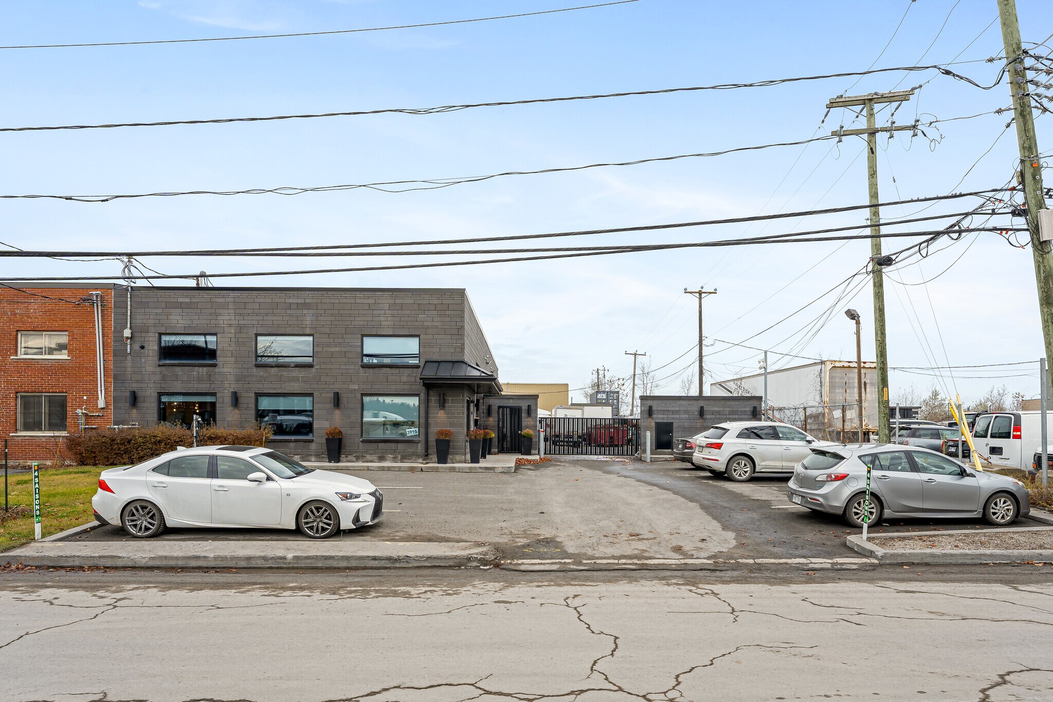 3995 Boul Leman, Laval, QC à vendre Photo principale- Image 1 de 1