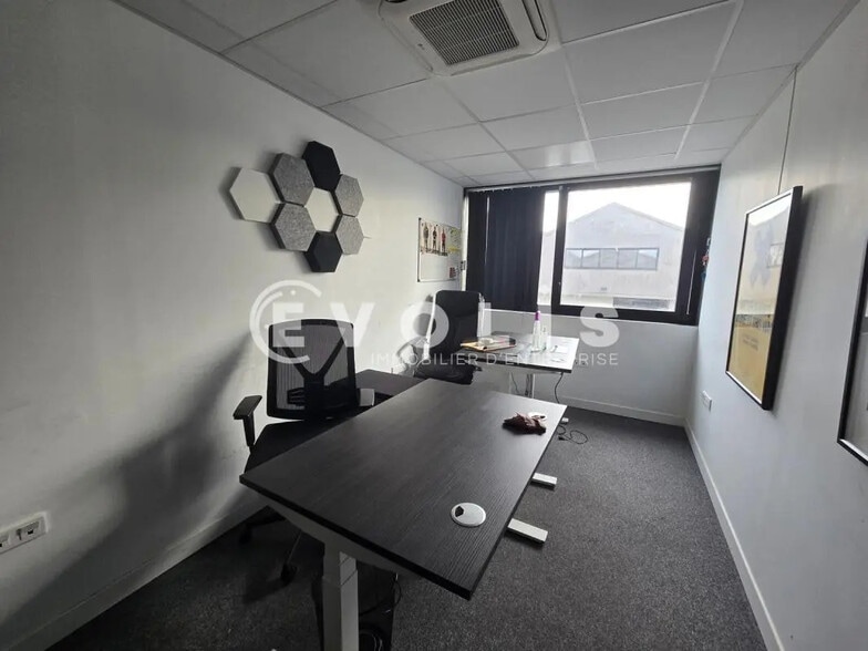 Office in Wissous for lease - Interior Photo - Image 2 of 9