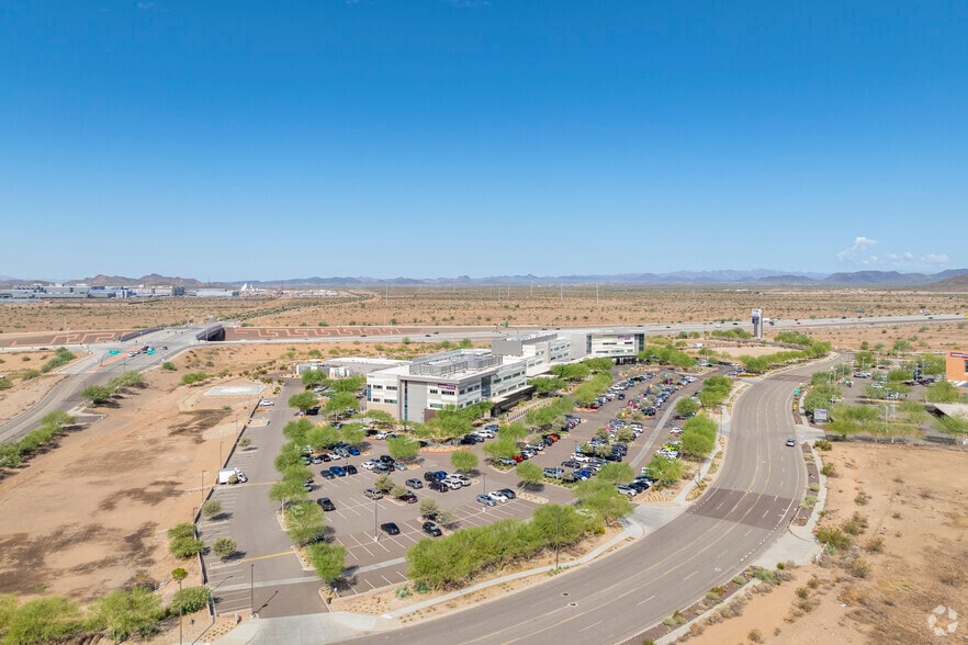 33300 N 32nd Ave, Phoenix, AZ à louer - Photo du bâtiment - Image 3 de 4