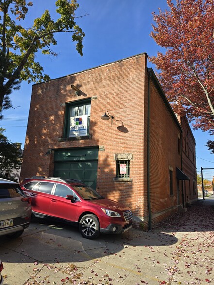 3723 Pearl Rd, Cleveland, OH for sale - Building Photo - Image 3 of 18