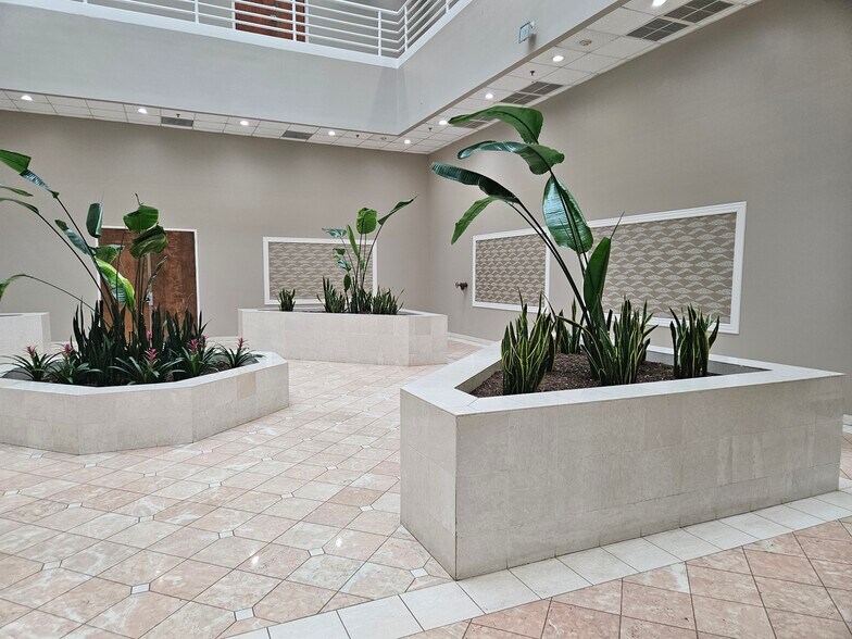 2841 Hartland Rd, Falls Church, VA à vendre - Hall d’entrée - Image 3 de 14