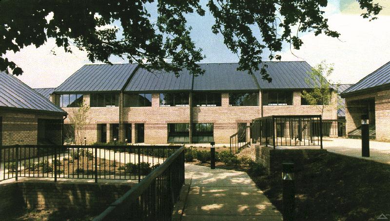 839 Quince Orchard Blvd, Gaithersburg, MD for sale - Building Photo - Image 2 of 11