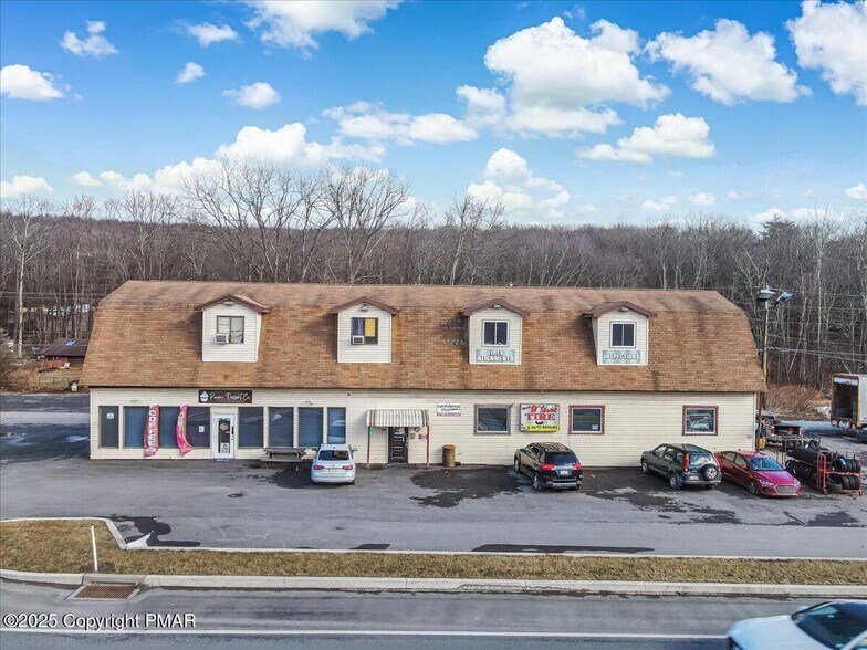 2185 Route 611, Swiftwater, PA à vendre - Photo du bâtiment - Image 1 de 2