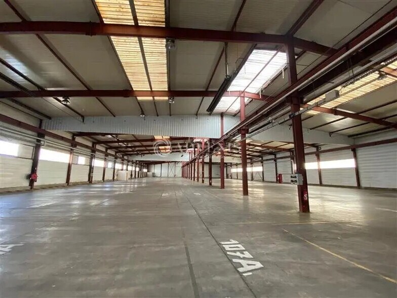 Flex dans Bonneuil-sur-Marne à louer - Photo du bâtiment - Image 2 de 4