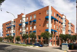 Plus de détails pour Multi-résidentiel à vendre