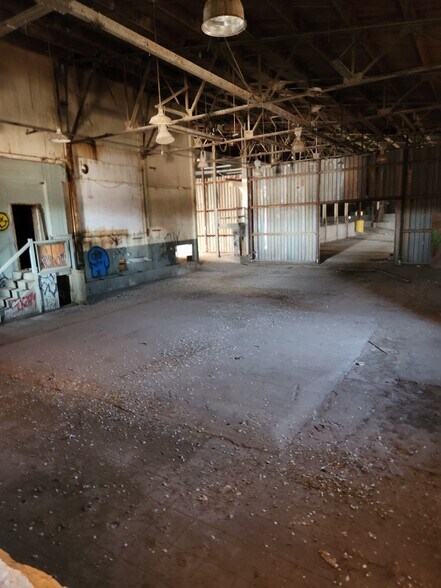 360 W Commercial Ave, El Centro, CA à vendre - Photo du bâtiment - Image 3 de 15