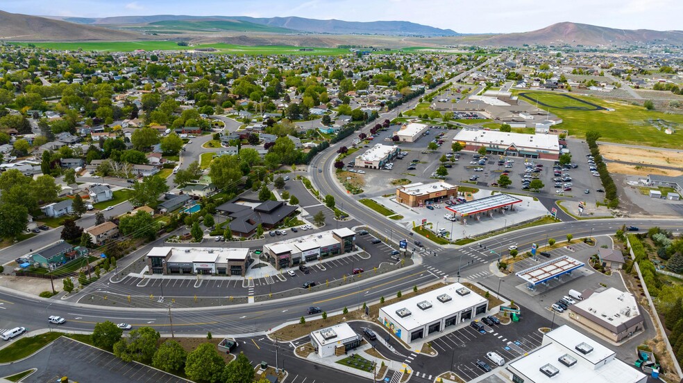 1605 Bombing Range Rd, West Richland, WA for sale - Building Photo - Image 3 of 10