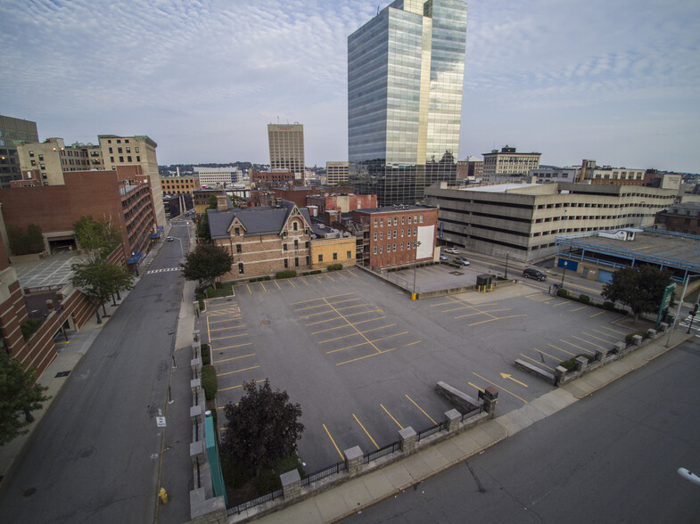 Land Parcel Development portefeuille de 2 propriétés à vendre sur LoopNet.ca - A rien - Image 1 de 3