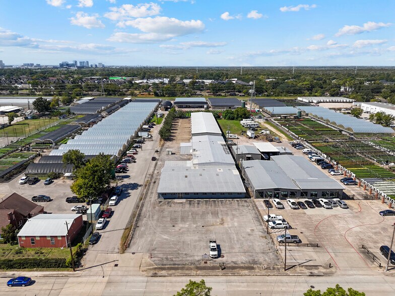 1463 Brittmoore Rd, Houston, TX à vendre - Photo du bâtiment - Image 2 de 11