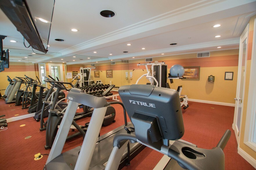 415 Laurel St, San Diego, CA à louer - Photo intérieure - Image 3 de 5