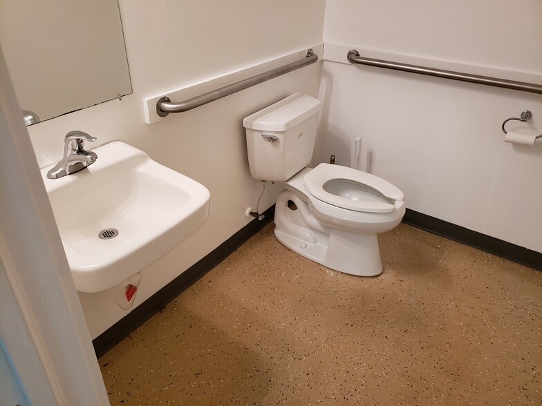 3059-3061 SE Monroe St, Stuart, FL à louer - Photo du bâtiment - Image 2 de 42