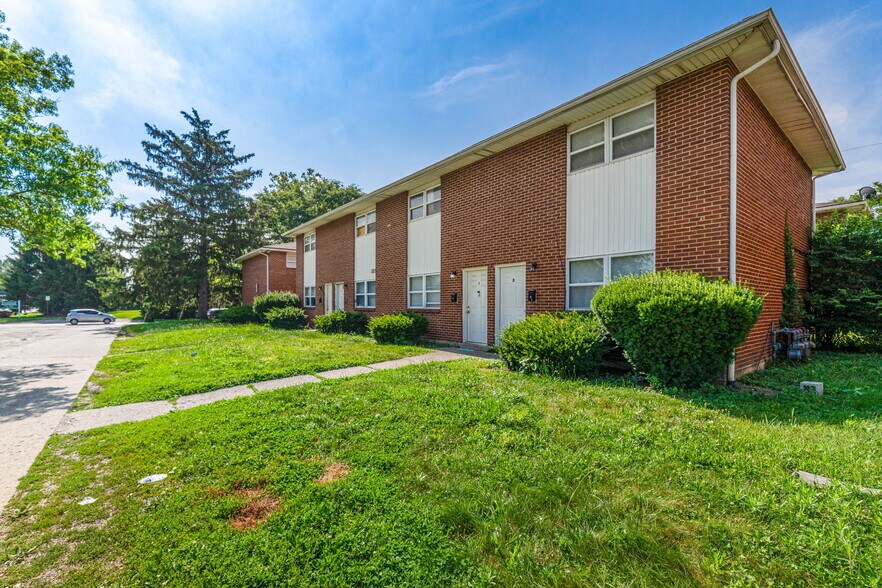 3105 Clairpoint Ct, Columbus, OH à vendre - Photo du bâtiment - Image 3 de 5