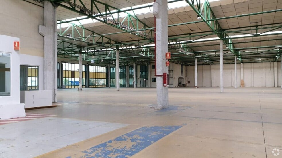 Industrial in Getafe, Madrid for sale - Building Photo - Image 2 of 12