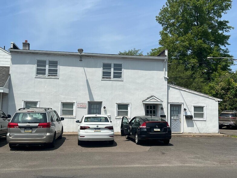 706 Willow St, Southampton, PA à louer - Photo du bâtiment - Image 2 de 11