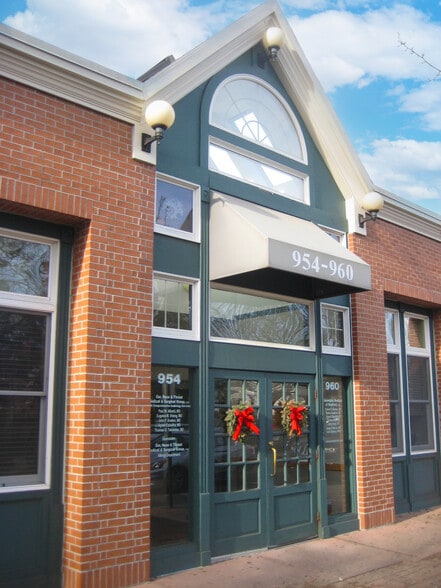 954-960 Main St, Branford, CT à louer - Photo principale - Image 1 de 10