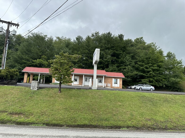 12256 Veterans Memorial Hwy, Reedsville, WV à vendre - Photo du b timent - Image 3 de 21