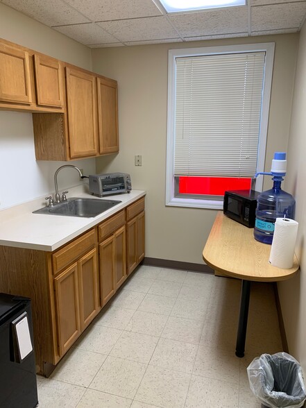 349 W Washington St, Morgantown, IN à louer - Photo intérieure - Image 2 de 8