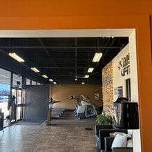 111 Southland Vlg, Troy, AL for lease Interior Photo- Image 1 of 4