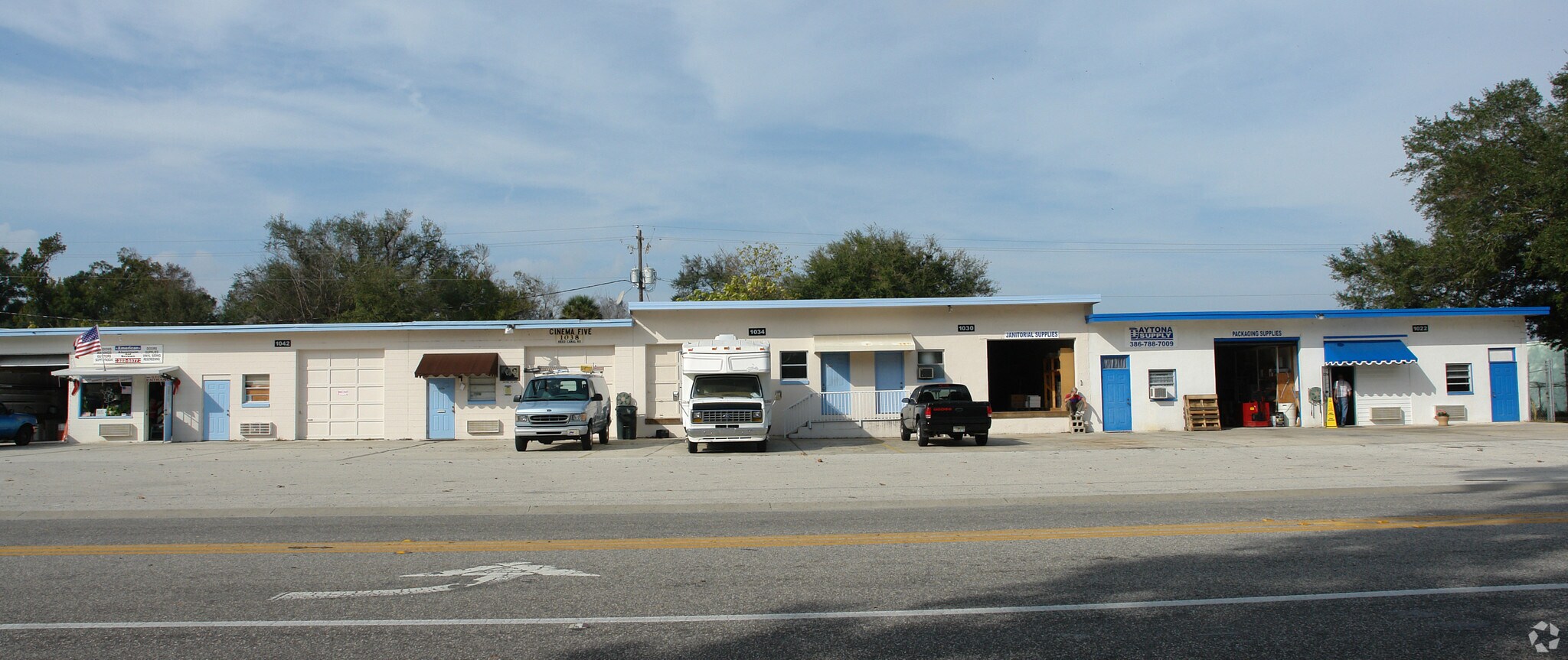 1022-1054 Reed Canal Rd, Daytona Beach, FL à louer Photo principale- Image 1 de 4
