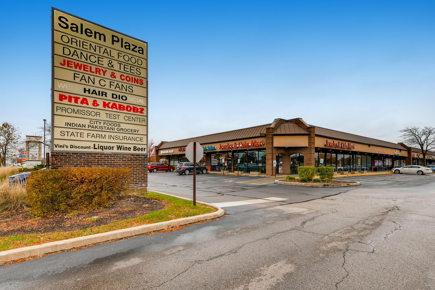 1049-1093 N Salem Dr, Schaumburg, IL for lease Primary Photo- Image 1 of 29