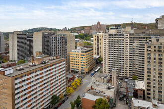 1801 Boul De Maisonneuve O, Montréal, QC - Aérien  Vue de la carte