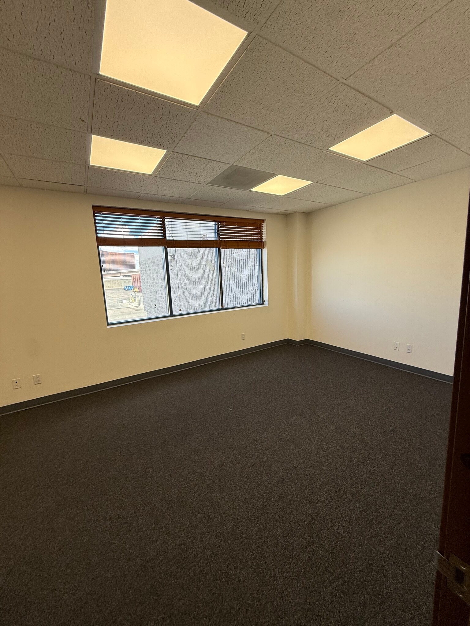 3375 Aldebaran Ave, Las Vegas, NV for lease Building Photo- Image 1 of 11