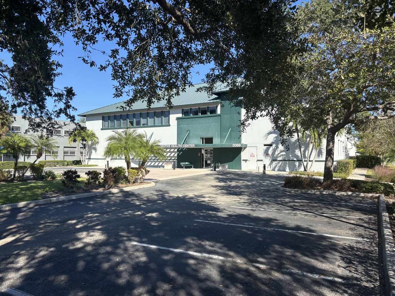 2089 Hawthorne St, Sarasota, FL for lease Building Photo- Image 1 of 5
