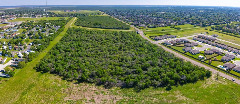 Ben Jordan 24, Victoria, TX à vendre - Photo du bâtiment - Image 2 de 10