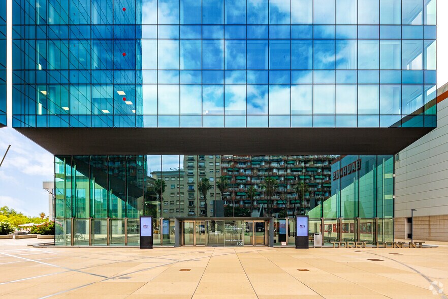 Espace de cotravail dans Barcelone, Barcelona à louer - Photo du bâtiment - Image 3 de 3
