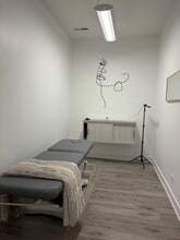 2837 N Halsted St, Chicago, IL for lease Interior Photo- Image 2 of 12