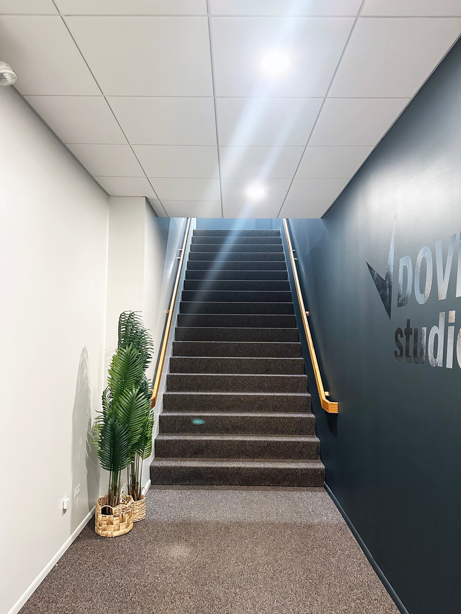 301-311 Happ Rd, Winnetka, IL for lease Interior Photo- Image 1 of 7