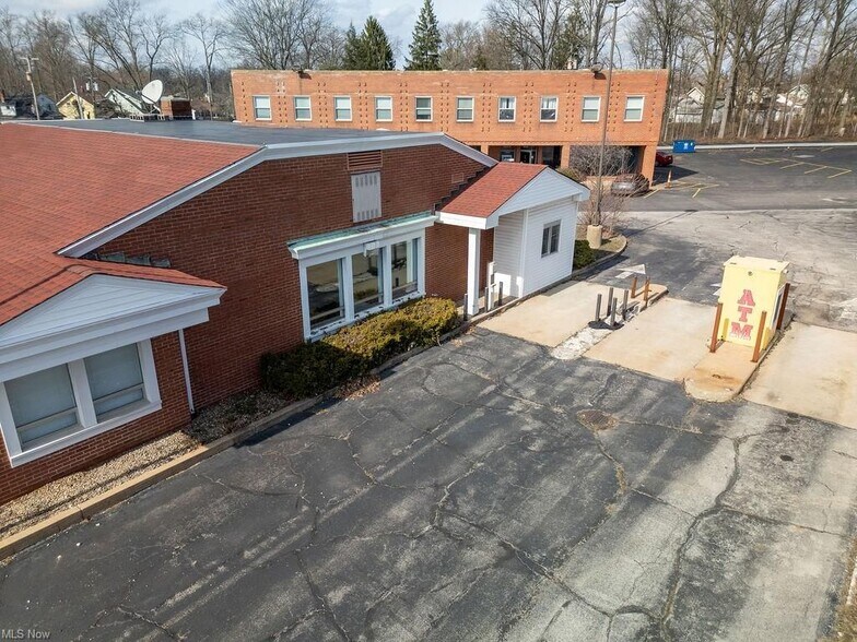 2911 Youngstown Rd SE, Warren, OH à vendre - Photo du bâtiment - Image 2 de 12
