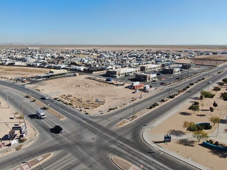 Pebble Hills Blvd, El Paso, TX à louer - Photo du b timent - Image 3 de 3