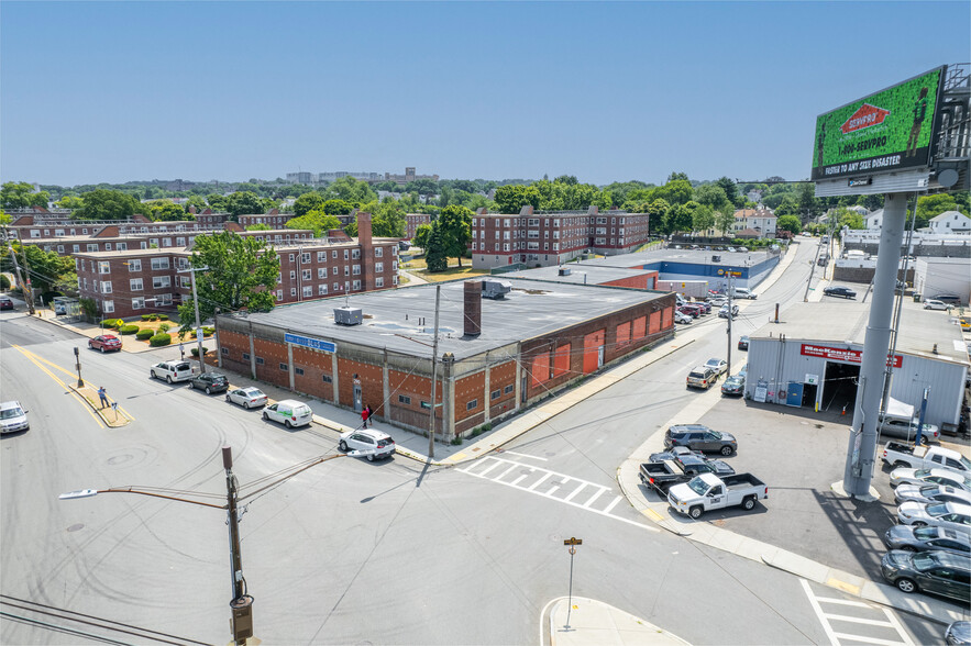 290 N Beacon St, Brighton, MA à vendre - Photo principale - Image 1 de 1