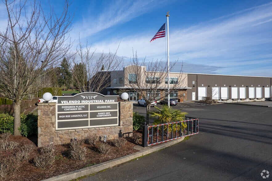 6501 NE 47th Ave, Vancouver, WA à louer - Photo du bâtiment - Image 3 de 7