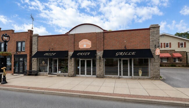 More details for 58 S 3rd St, Oxford, PA - Retail for Sale