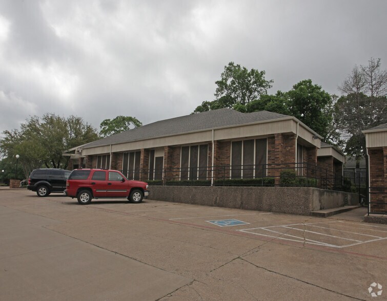 5620 SW Green Oaks Blvd, Arlington, TX for sale - Primary Photo - Image 1 of 2