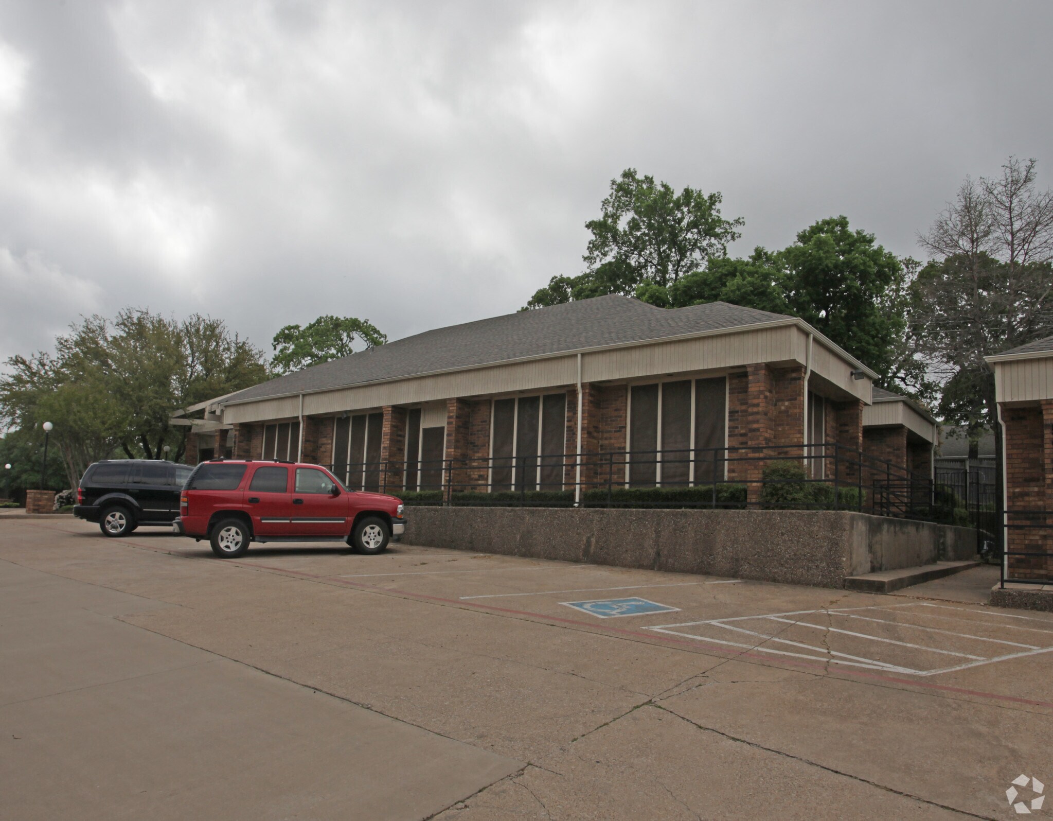 5620 SW Green Oaks Blvd, Arlington, TX for sale Primary Photo- Image 1 of 3