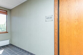 200 Southwind Pl, Manhattan, KS for lease Lobby- Image 1 of 6