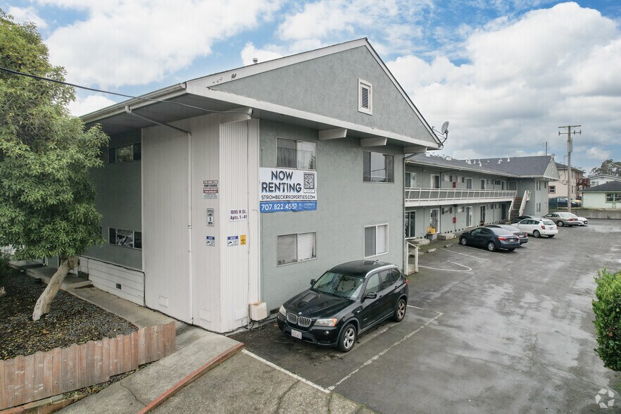 1895 H St, Arcata, CA à vendre - Photo du bâtiment - Image 3 de 16