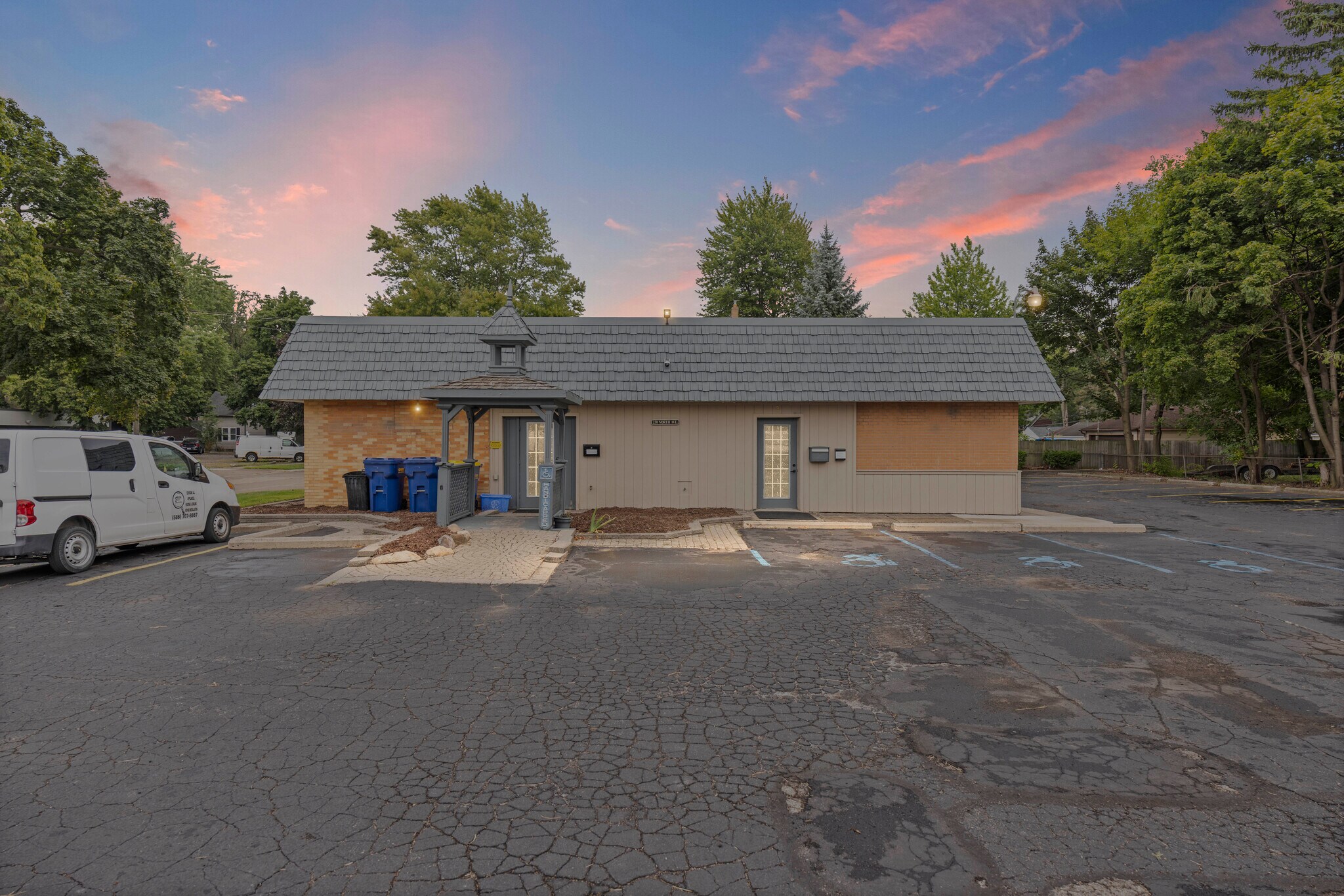 230 North Ave, Mount Clemens, MI à vendre Photo du bâtiment- Image 1 de 22