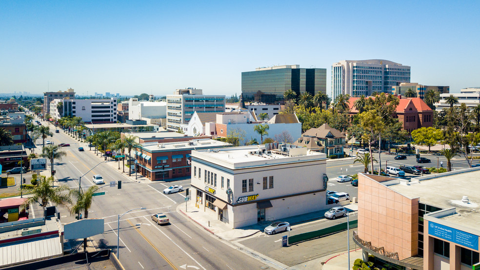 700 N Main St, Santa Ana, CA à louer - Photo du b timent - Image 3 de 4