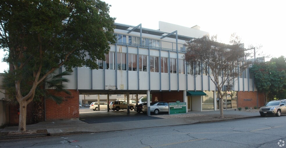 246 W College St, Covina, CA for lease - Building Photo - Image 2 of 3