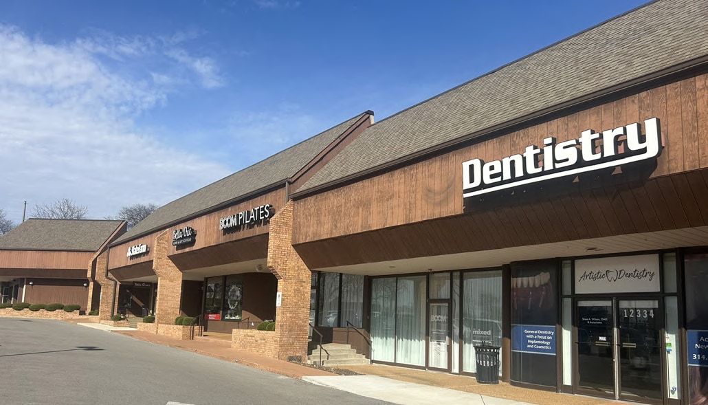 12316-12392 Olive Blvd, Creve Coeur, MO for lease Building Photo- Image 1 of 11